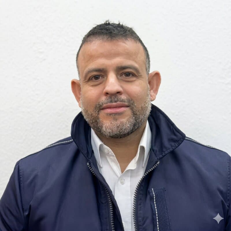 Darren Lewis